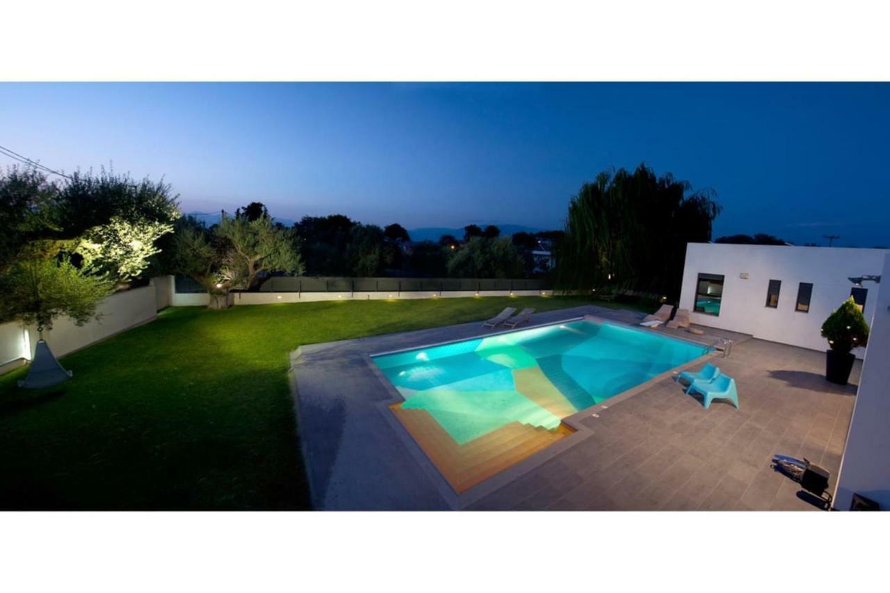 Villa Natasa Lampiri  Luaran gambar